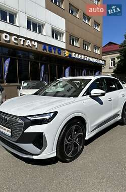 Внедорожник / Кроссовер Audi Q4 e-tron 2025 в 