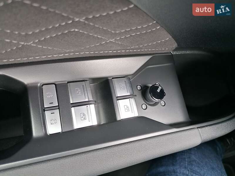 Позашляховик / Кросовер Audi Q4 e-tron 2023 в Мукачевому