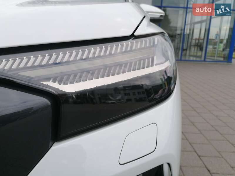 Позашляховик / Кросовер Audi Q4 e-tron 2023 в Мукачевому