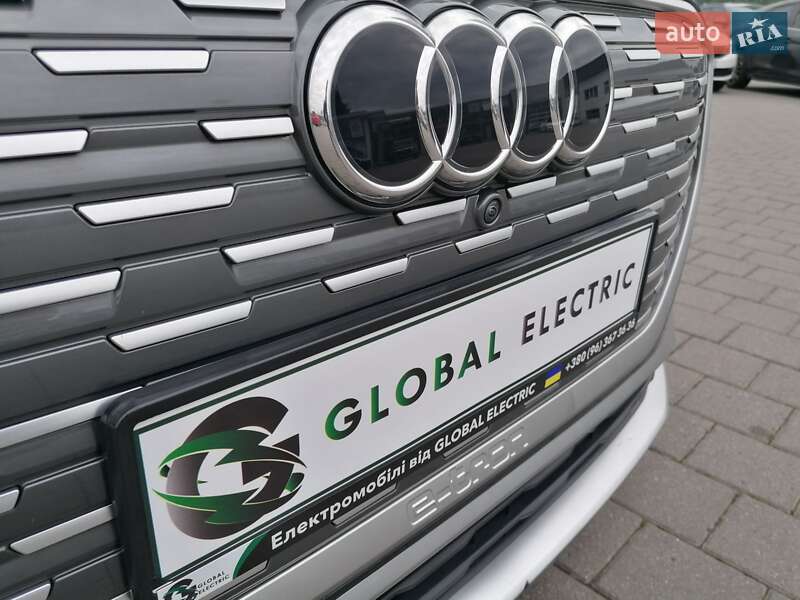 Позашляховик / Кросовер Audi Q4 e-tron 2023 в Мукачевому