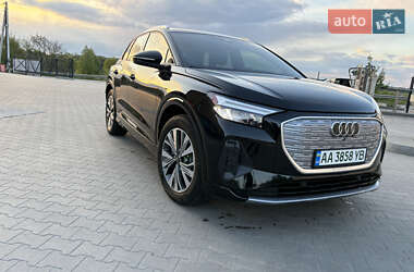 Позашляховик / Кросовер Audi Q4 e-tron 2022 в Ірпені
