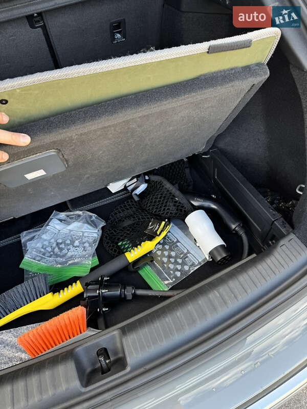 Внедорожник / Кроссовер Audi Q4 e-tron 2023 в Киеве фото 17 Внедорожник / Кроссовер Audi Q4 e-tron 2023 в Киеве