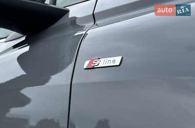 Внедорожник / Кроссовер Audi Q4 e-tron 2023 в 