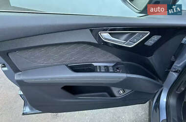 Внедорожник / Кроссовер Audi Q4 e-tron 2023 в 