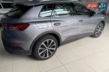 Внедорожник / Кроссовер Audi Q4 e-tron 2022 в 