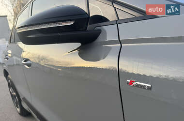 Внедорожник / Кроссовер Audi Q4 e-tron 2023 в 