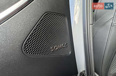 Внедорожник / Кроссовер Audi Q4 e-tron 2023 в 