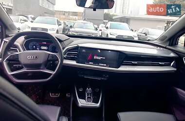 Внедорожник / Кроссовер Audi Q4 e-tron 2023 в 