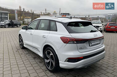 Позашляховик / Кросовер Audi Q4 e-tron 2023 в 