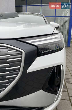 Позашляховик / Кросовер Audi Q4 e-tron 2023 в 