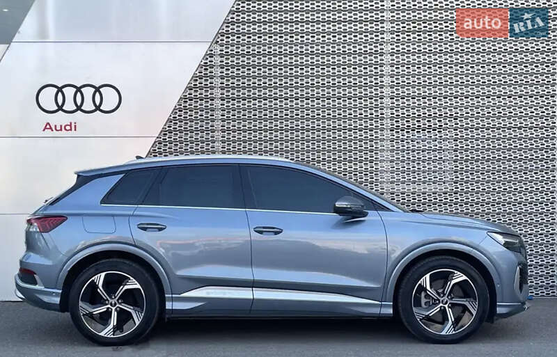 Внедорожник / Кроссовер Audi Q4 e-tron 2023 в Львове