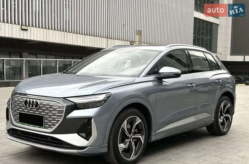 Audi Q4 e-tron 2023