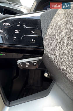 Внедорожник / Кроссовер Audi Q4 e-tron 2024 в 