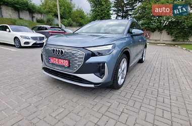 Позашляховик / Кросовер Audi Q4 e-tron 2023 в 