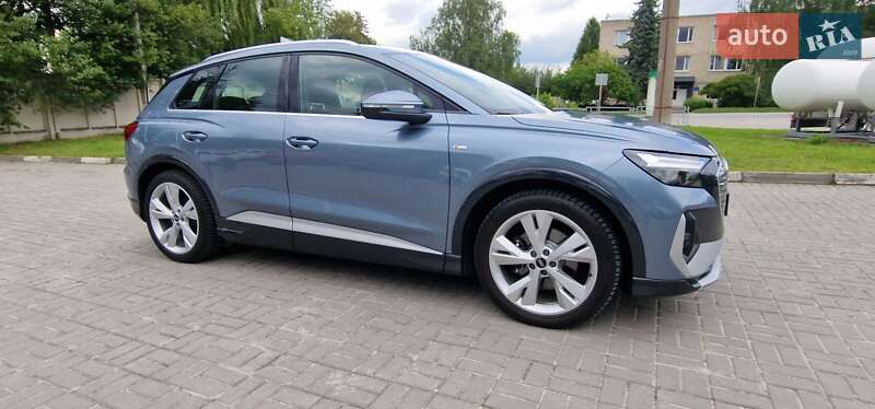 Внедорожник / Кроссовер Audi Q4 e-tron 2023 в Тернополе