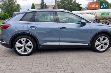 Позашляховик / Кросовер Audi Q4 e-tron 2023 в 