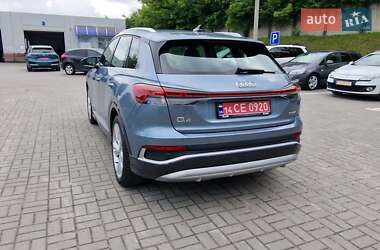 Позашляховик / Кросовер Audi Q4 e-tron 2023 в 