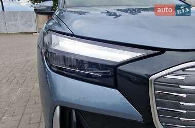 Позашляховик / Кросовер Audi Q4 e-tron 2023 в 