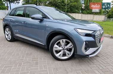 Позашляховик / Кросовер Audi Q4 e-tron 2023 в 