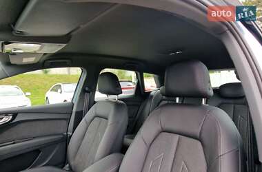 Позашляховик / Кросовер Audi Q4 e-tron 2023 в 
