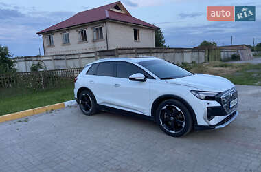 Внедорожник / Кроссовер Audi Q4 e-tron 2021 в 