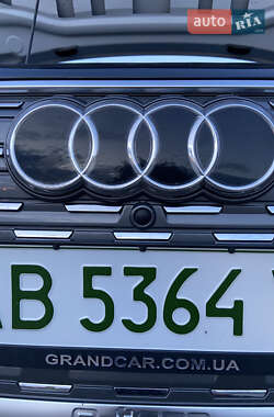 Внедорожник / Кроссовер Audi Q4 e-tron 2021 в 