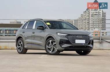 Внедорожник / Кроссовер Audi Q4 e-tron 2025 в 