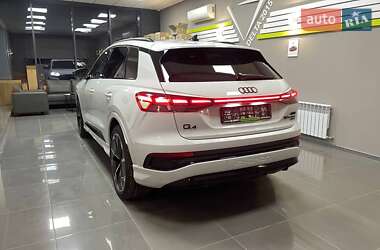 Внедорожник / Кроссовер Audi Q4 e-tron 2025 в 