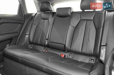 Внедорожник / Кроссовер Audi Q4 e-tron 2025 в 