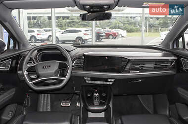 Внедорожник / Кроссовер Audi Q4 e-tron 2024 в 