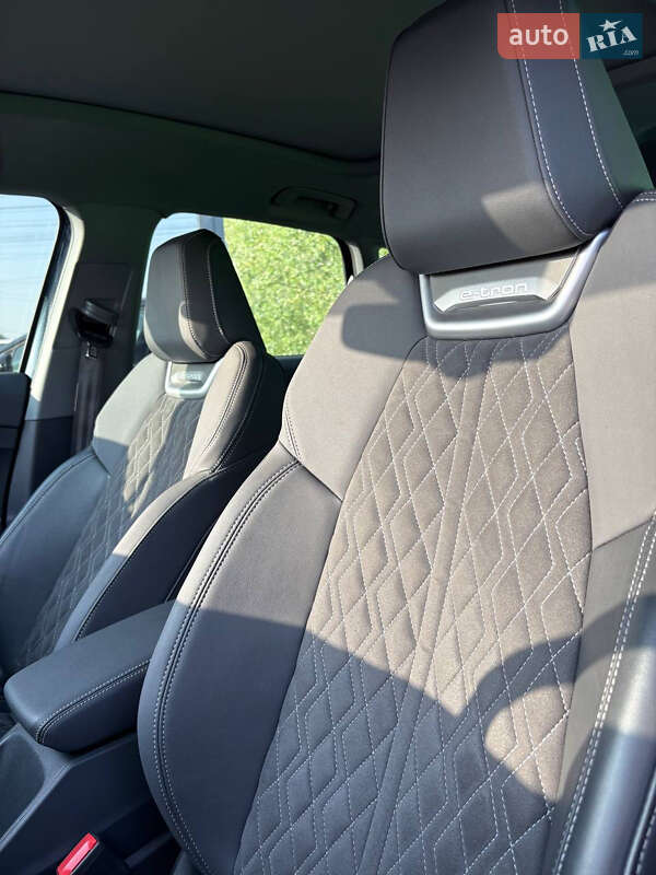 Позашляховик / Кросовер Audi Q4 e-tron 2024 в Києві