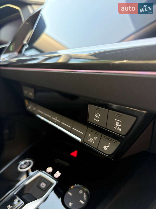Позашляховик / Кросовер Audi Q4 e-tron 2024 в Києві