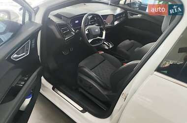 Внедорожник / Кроссовер Audi Q4 e-tron 2023 в 