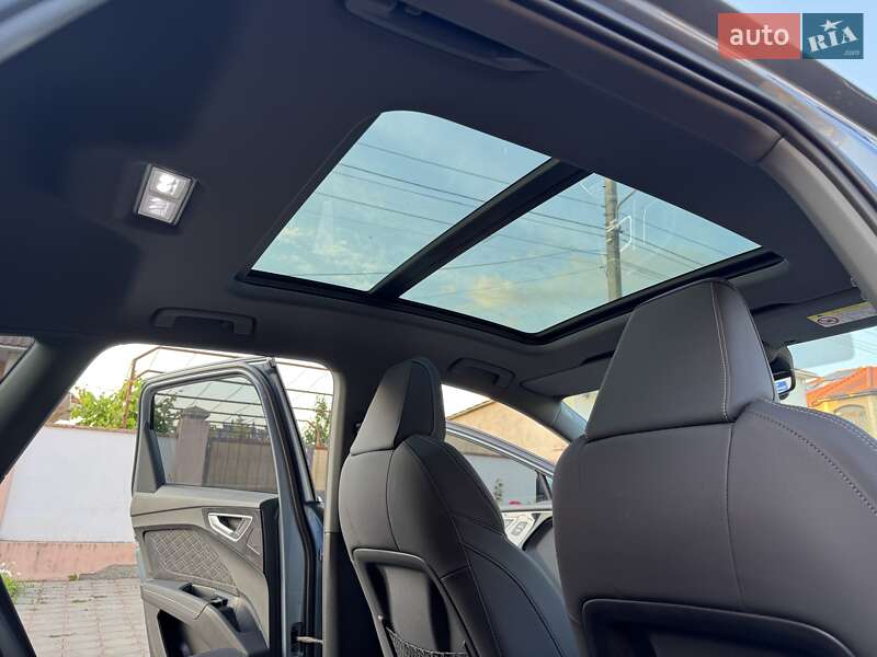 Позашляховик / Кросовер Audi Q4 e-tron 2023 в Одесі
