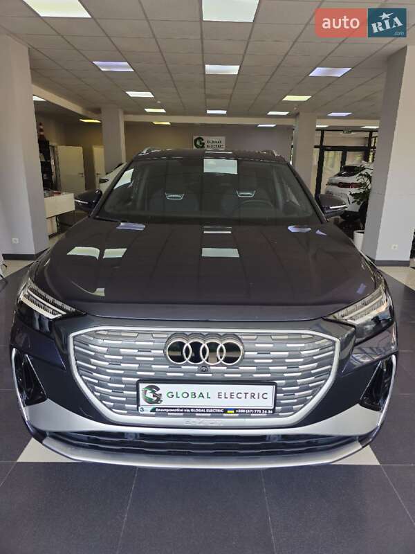 Внедорожник / Кроссовер Audi Q4 e-tron 2023 в Днепре