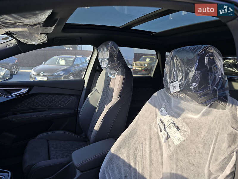 Внедорожник / Кроссовер Audi Q4 e-tron 2025 в Львове