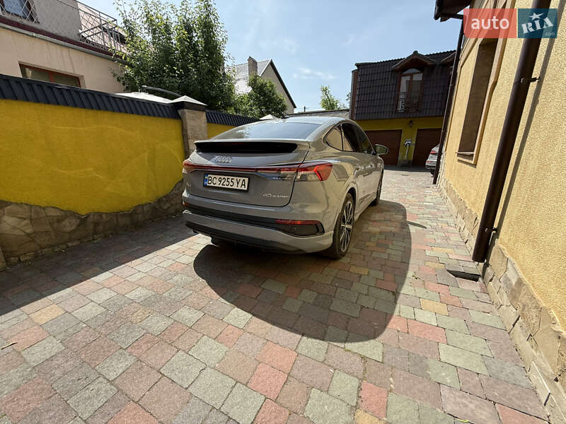 Позашляховик / Кросовер Audi Q4 e-tron 2023 в Львові