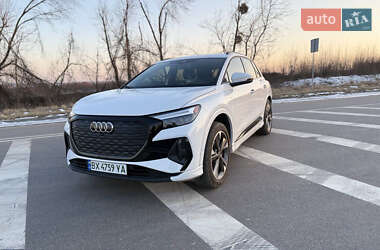 Внедорожник / Кроссовер Audi Q4 e-tron 2023 в 