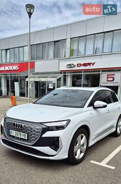 Внедорожник / Кроссовер Audi Q4 e-tron 2023 в 