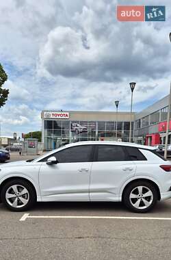 Внедорожник / Кроссовер Audi Q4 e-tron 2023 в 