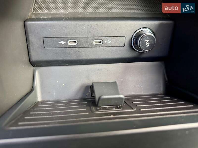 Позашляховик / Кросовер Audi Q4 e-tron 2022 в Києві