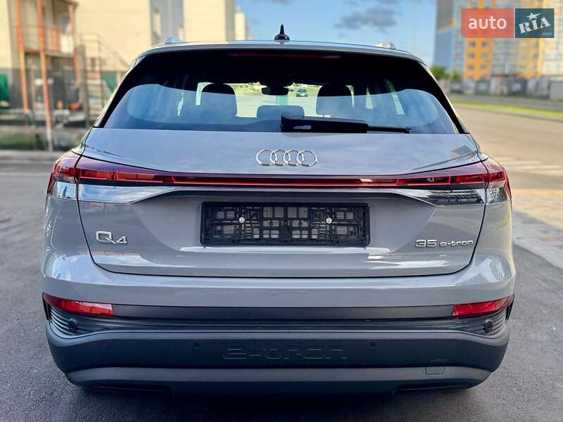 Внедорожник / Кроссовер Audi Q4 e-tron 2022 в Киеве