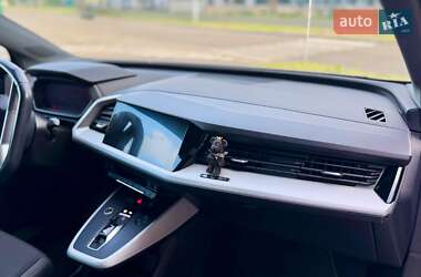 Внедорожник / Кроссовер Audi Q4 e-tron 2022 в 