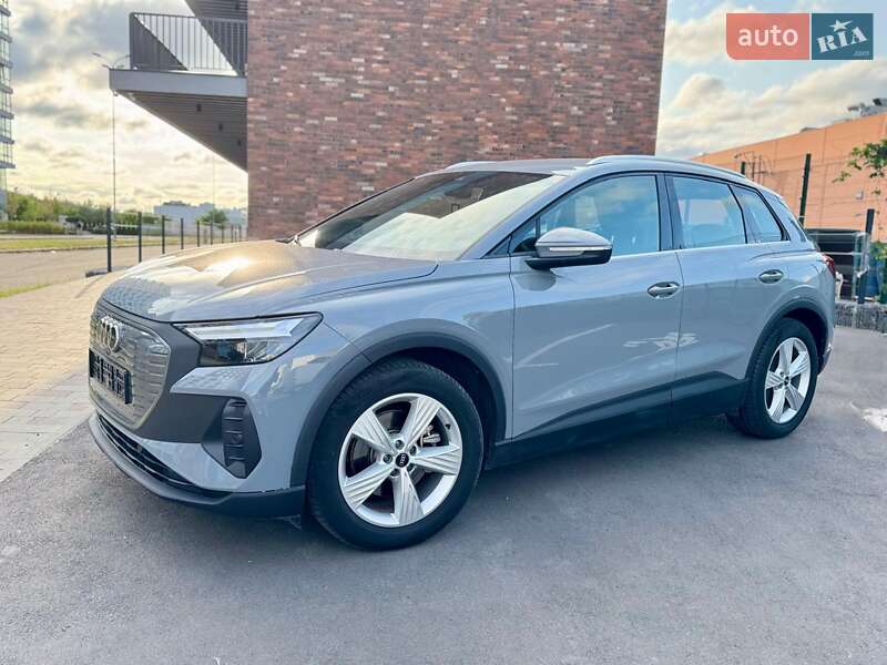 Позашляховик / Кросовер Audi Q4 e-tron 2022 в Києві