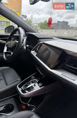 Внедорожник / Кроссовер Audi Q4 e-tron 2023 в 