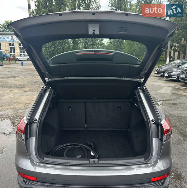 Позашляховик / Кросовер Audi Q4 e-tron 2021 в Києві