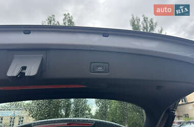 Внедорожник / Кроссовер Audi Q4 e-tron 2021 в 