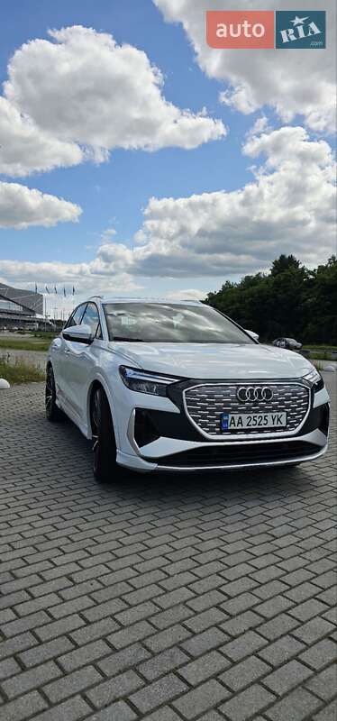 Внедорожник / Кроссовер Audi Q4 e-tron 2022 в Львове