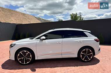 Позашляховик / Кросовер Audi Q4 e-tron 2022 в 