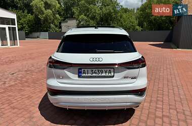 Позашляховик / Кросовер Audi Q4 e-tron 2022 в 